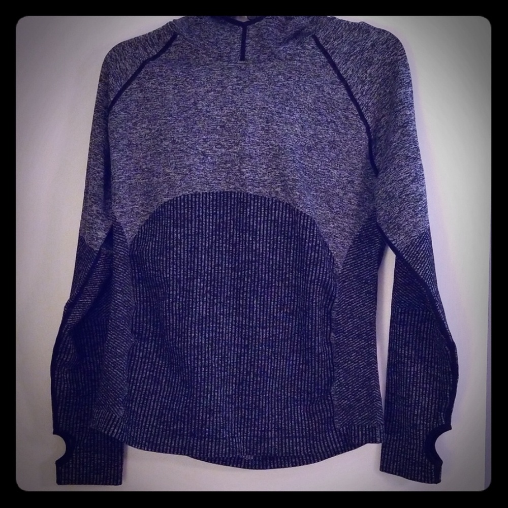 Fabletics top